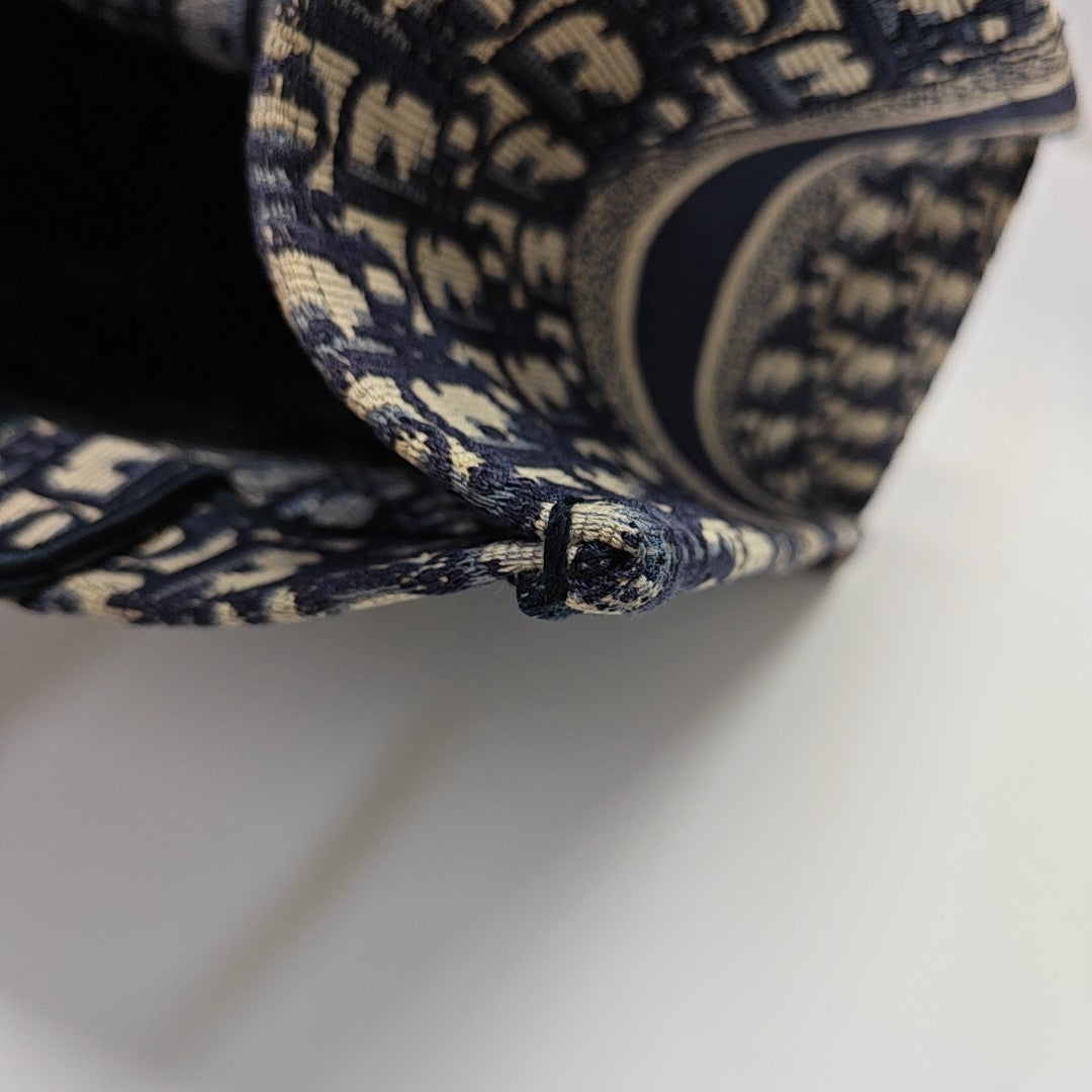 Book Tote Medium Oblique Canvas Blue