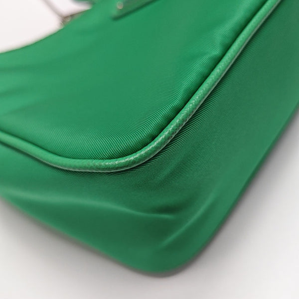 Re-Edition2000 Nylon Green