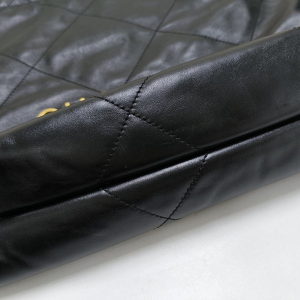 CHANEL 22 Small Quilted Calfskin Black