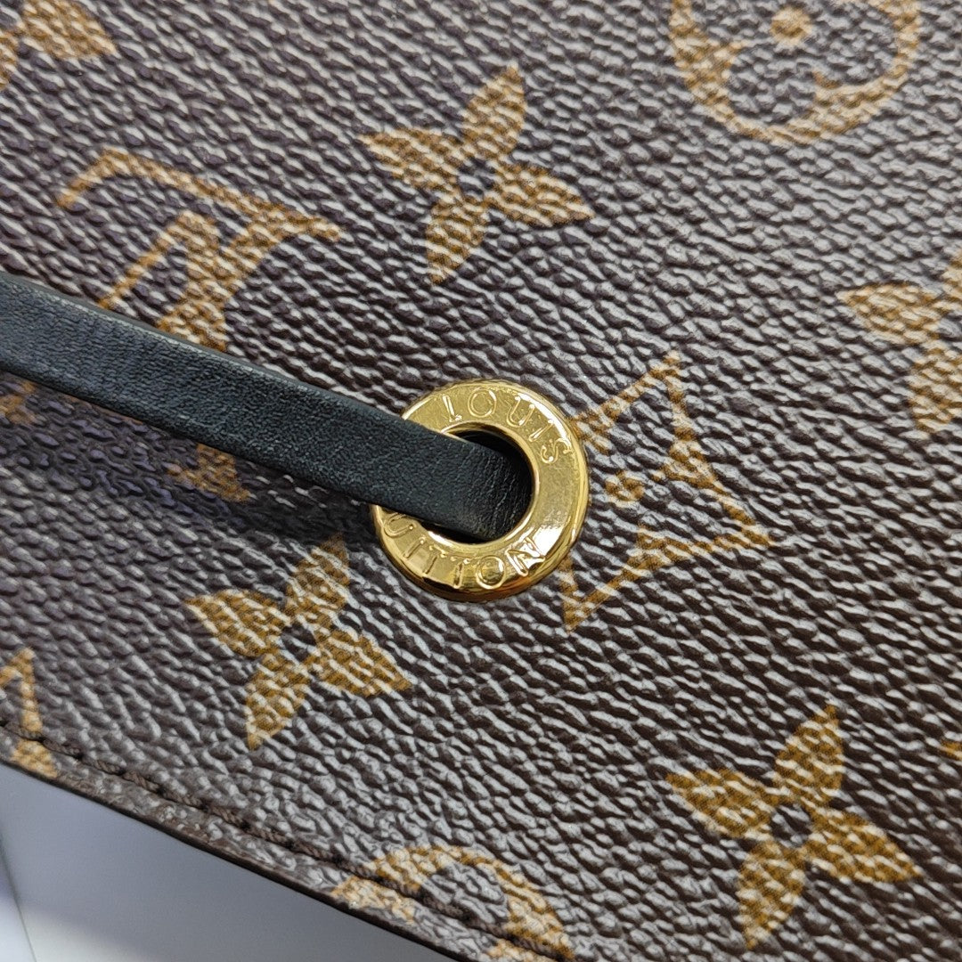 NÉONOÉ MM Monogram Coated Canvas Brown