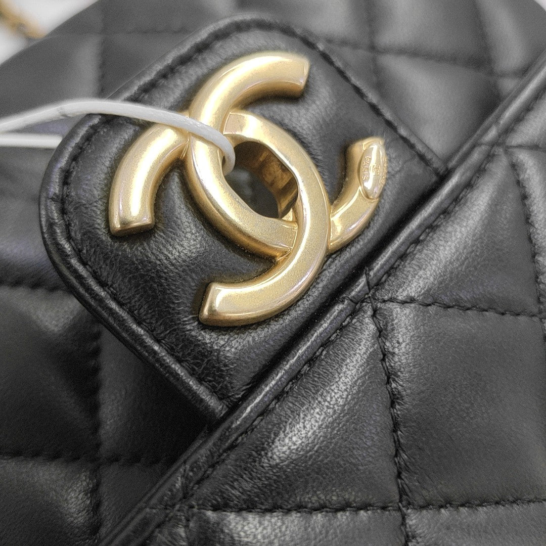 CLASSIC FLAP Mini Quilted Lambskin Black