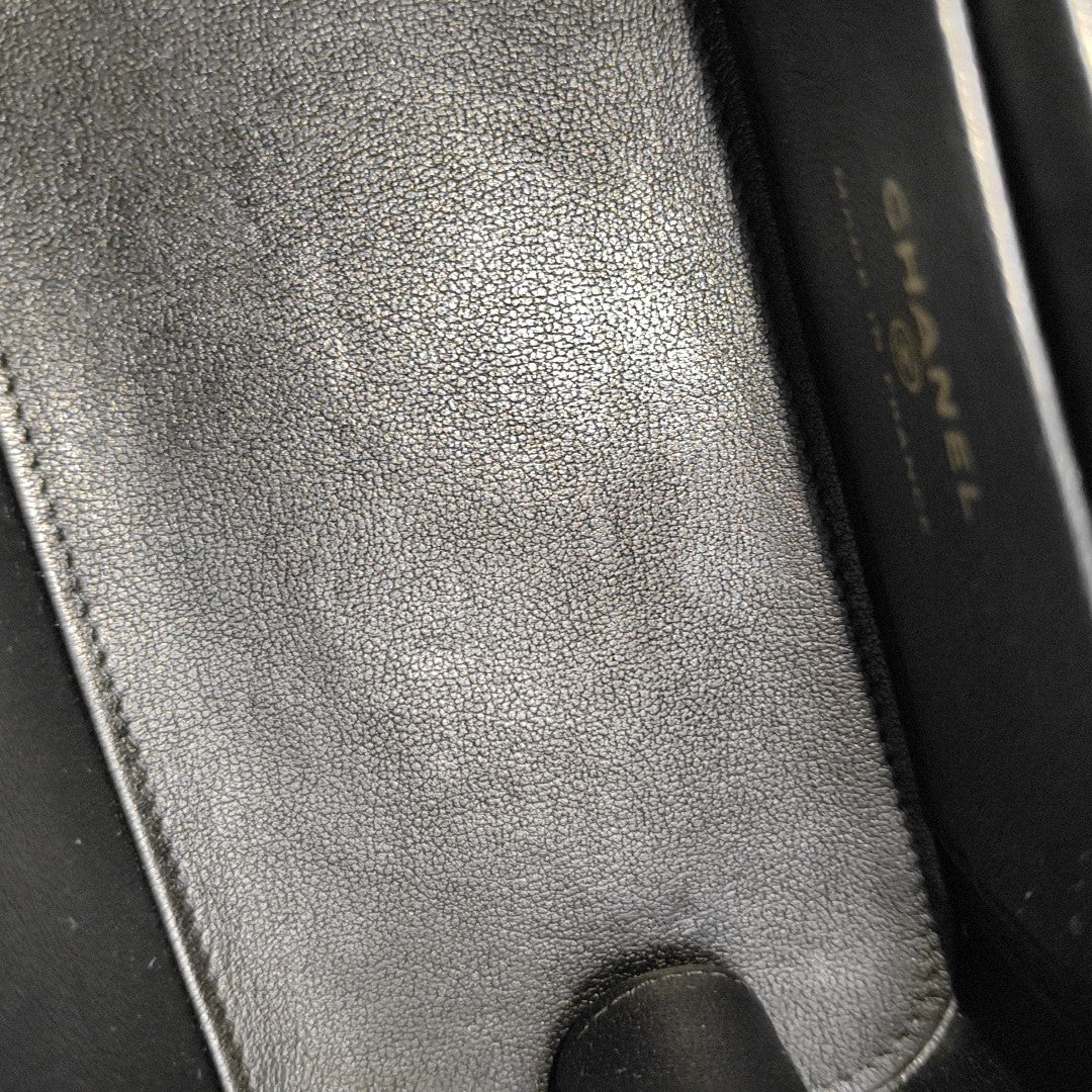 Quilted Lambskin Shoulder Bag Black