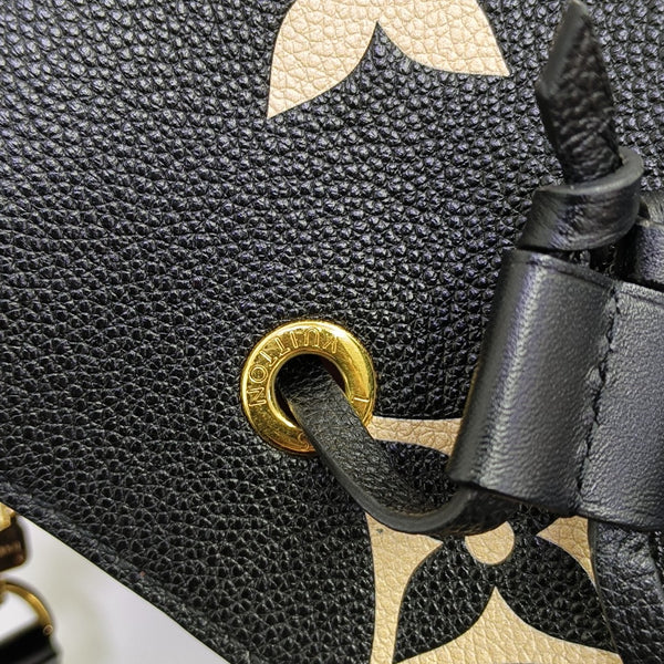 NÉONOÉ MM Calfskin Black