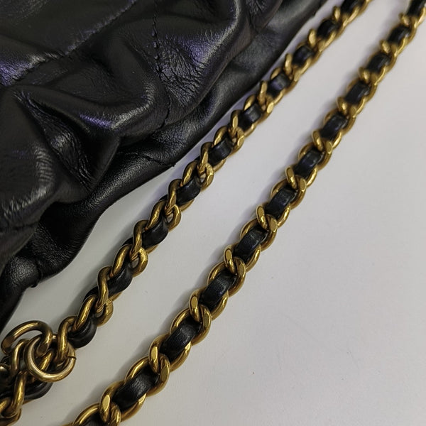 CHANEL 22 Mini Quilted Calfskin Black