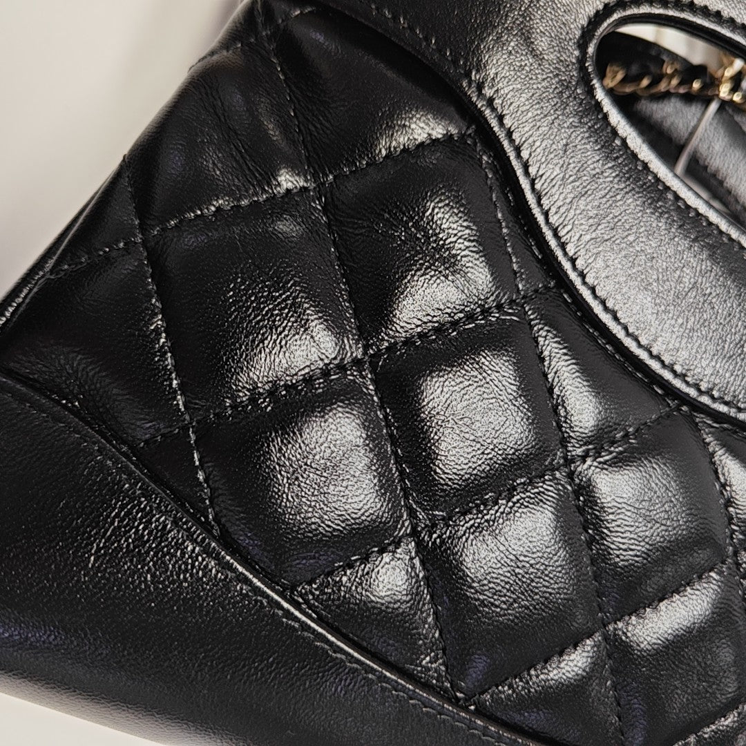 CHANEL 31 Quilted Waxed Cafskin Black