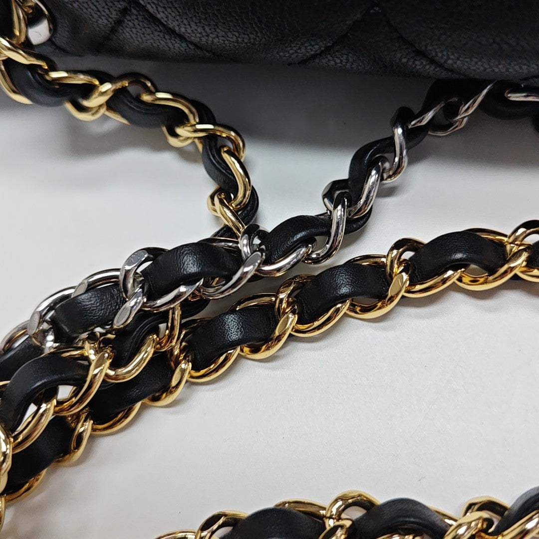 CIRCLED CC WOC Quilted Calfskin Black