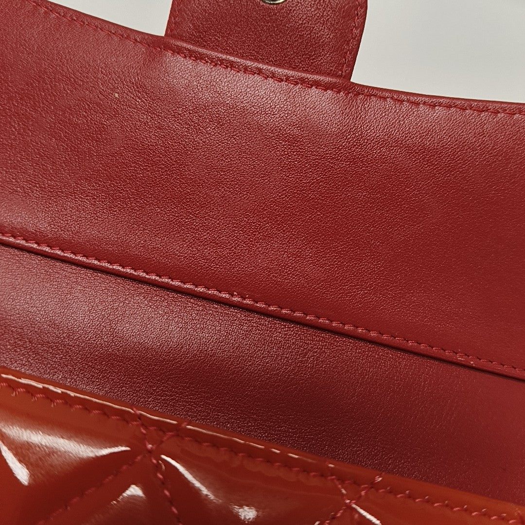 CLASSIC FLAP Mini Quilted Patent Leather Orange Wallet