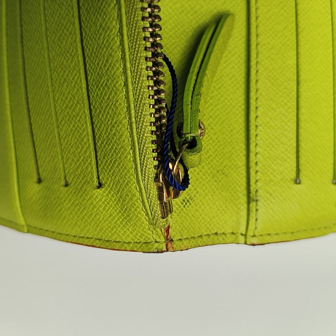 Cartera negra Insolite Monogram de lona revestida