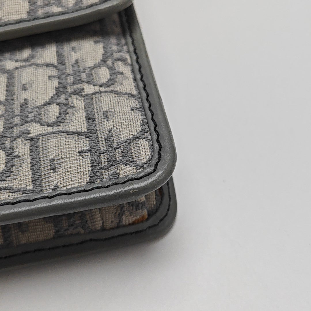 30 Montaigne Oblique Canvas Gray