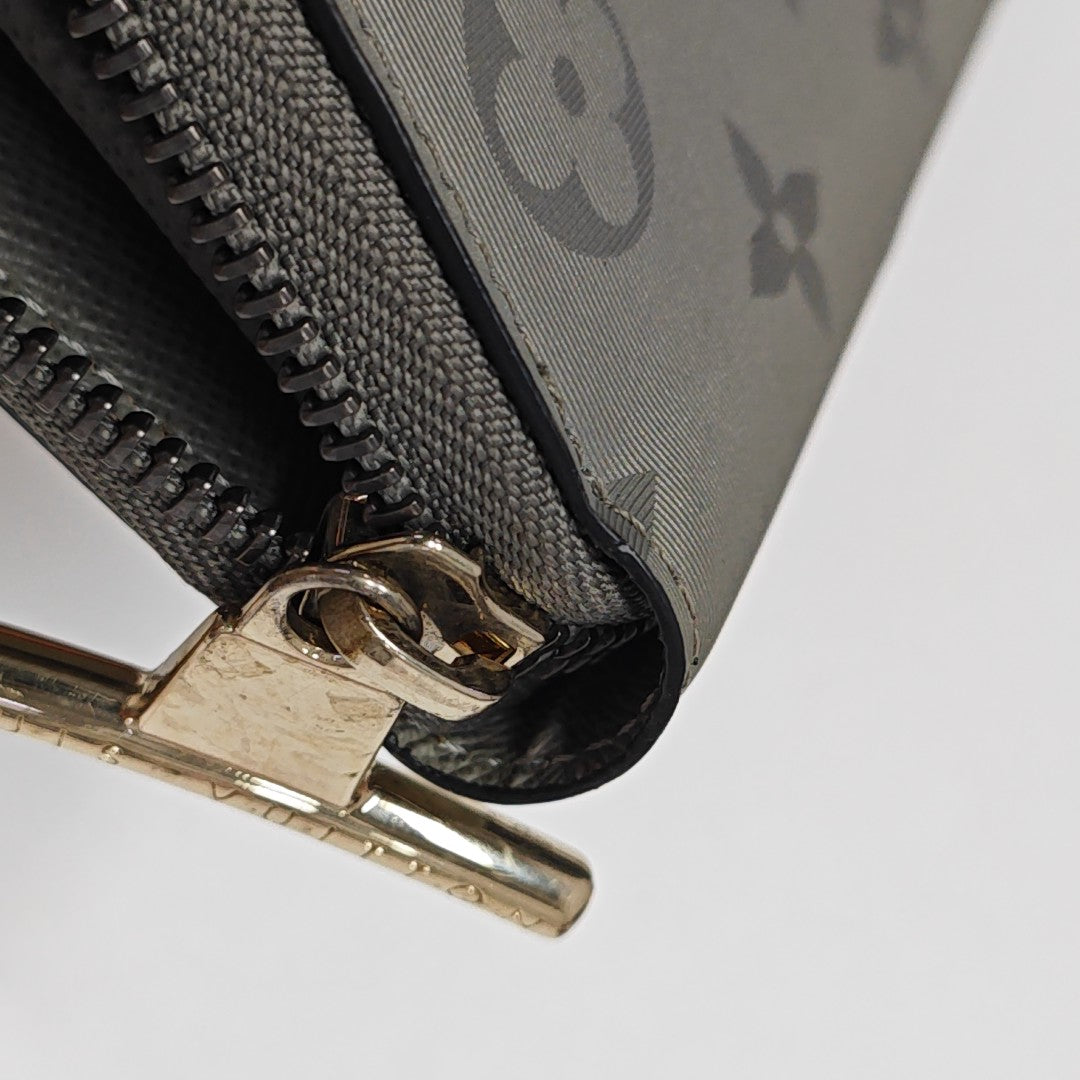 JEANNE Monogram Canvas Gray Wallet