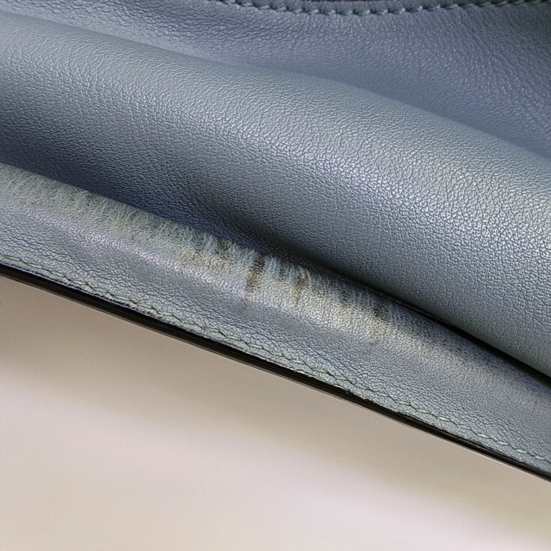 Puzzle Medium Calfskin Blue