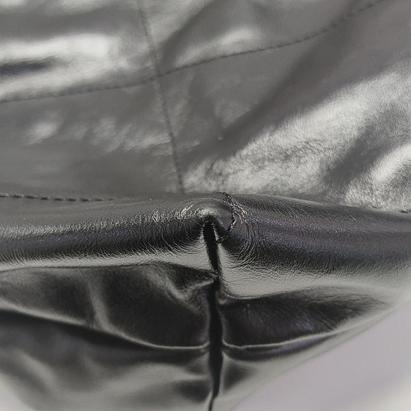 CHANEL 22 Large Quilted Calfskin Black