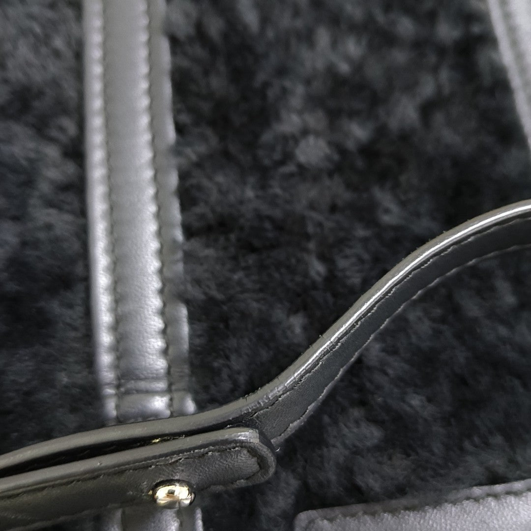 Bazar Fur Black