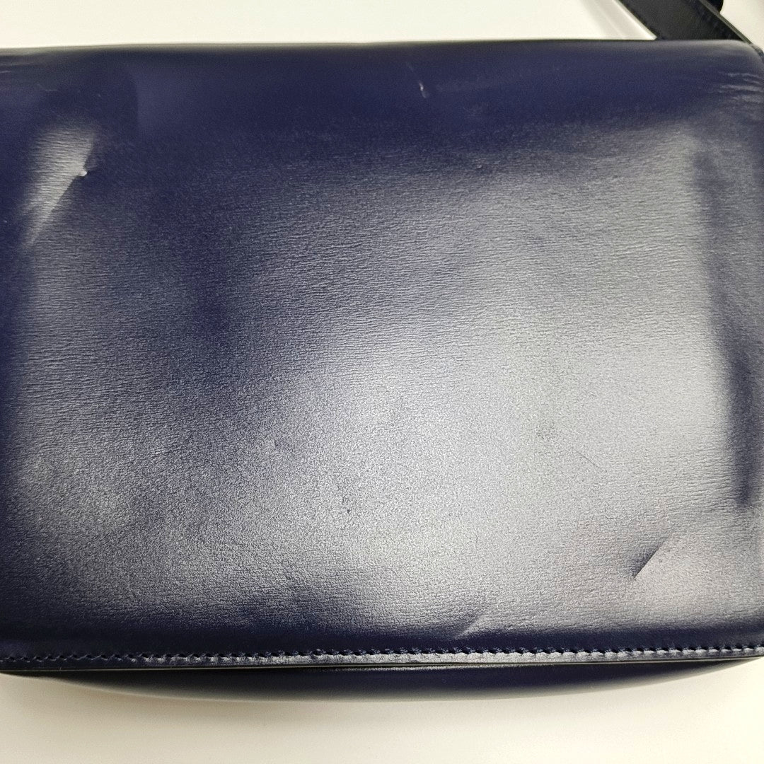 Authenticated pre-owned  TRIOMPHE Medium Calfskin Blue - Crossbody Bag at Looply
