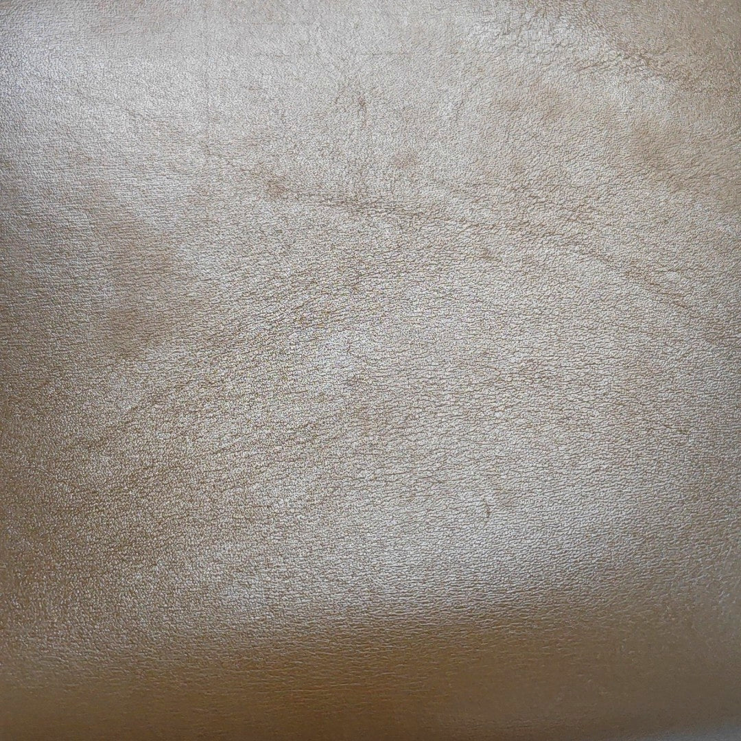 Authenticated pre-owned  CLASSIC BOX Medium Calfskin Brown - Shoulder Bag at Looply