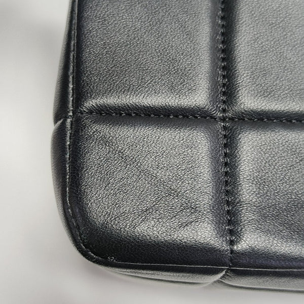 CLASSIC FLAP Mini Quilted Lambskin Black