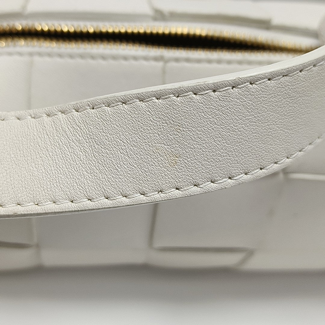 Cassette Medium Lambskin White