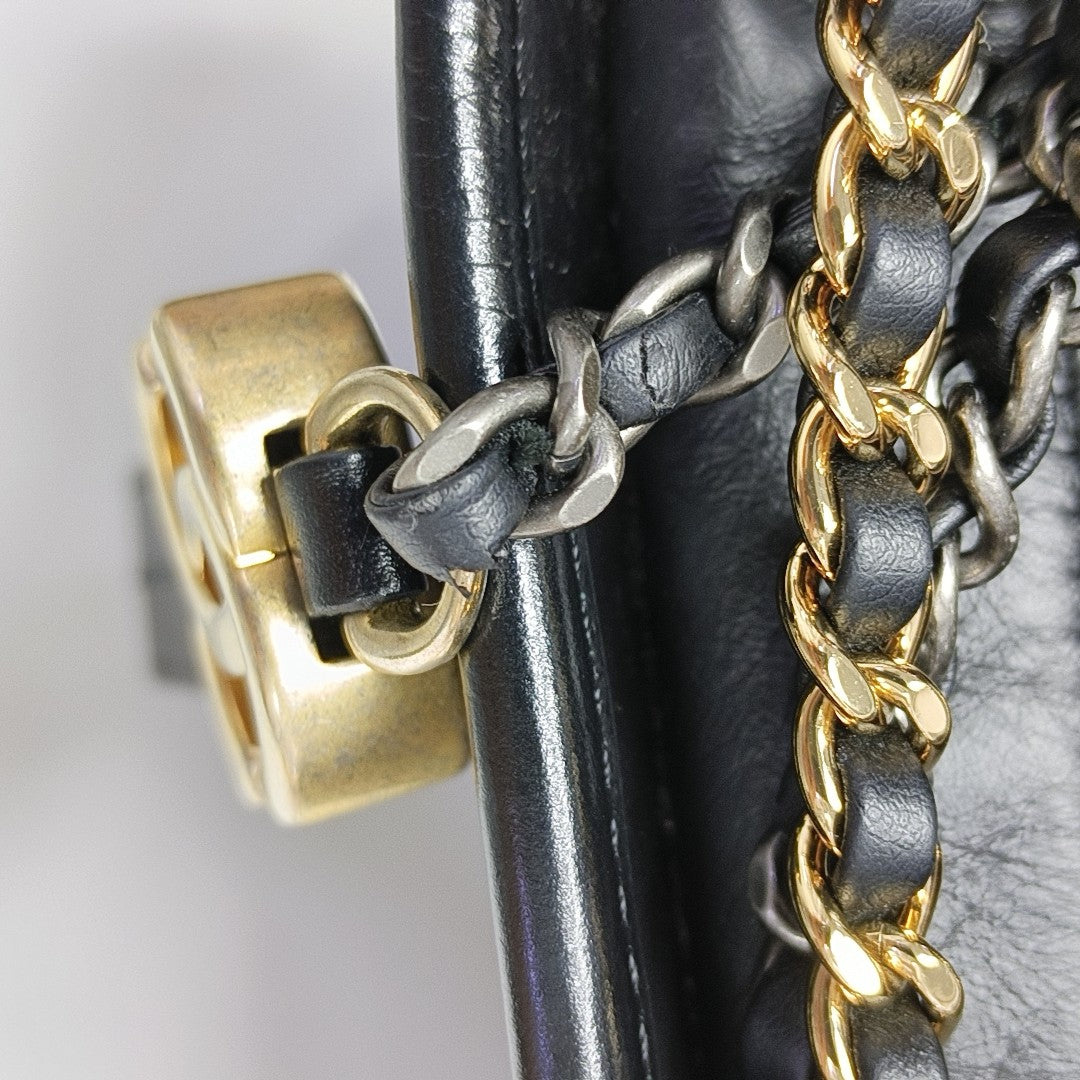 GABRIELLE Small Quilted Vintage Calf Black