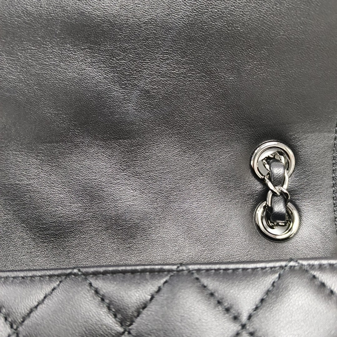 Quilted Lambskin Shoulder Bag Large Black