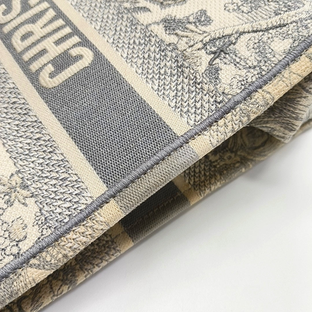 Authenticated pre-owned  Book Tote Medium Canvas Grey - Tote Bag at Looply