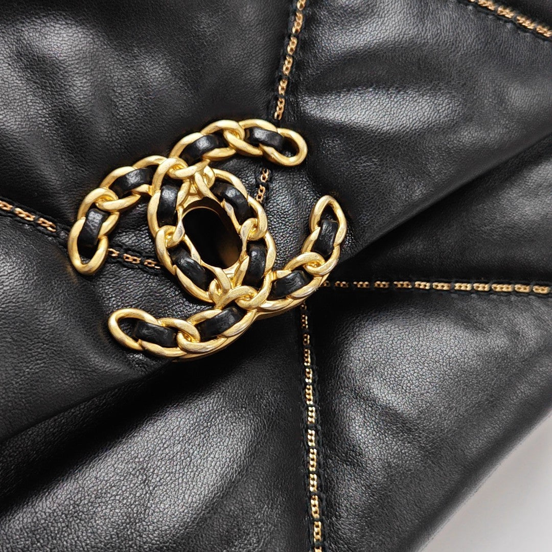 Quilted Lambskin Shoulder Bag Small Black