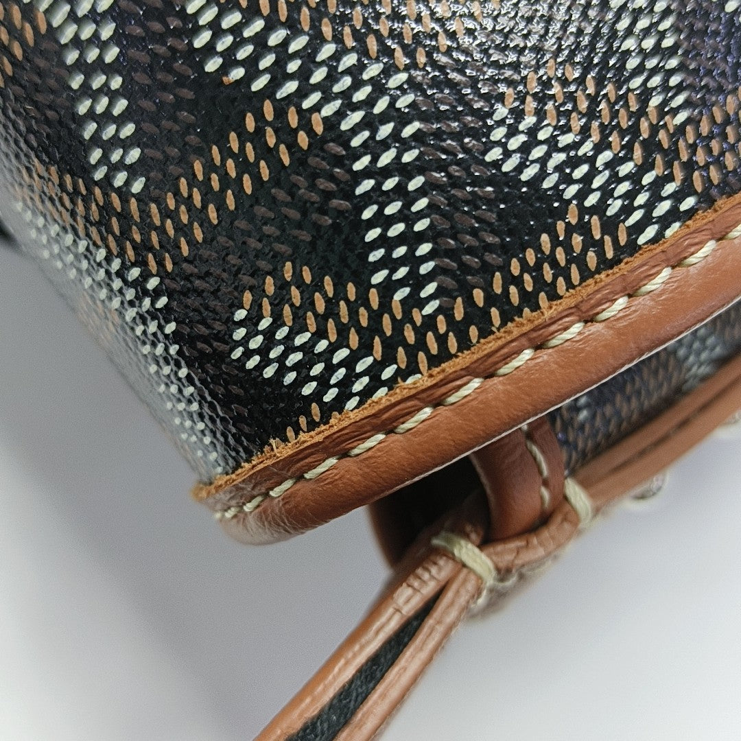 Capétien Coated Canvas Brown