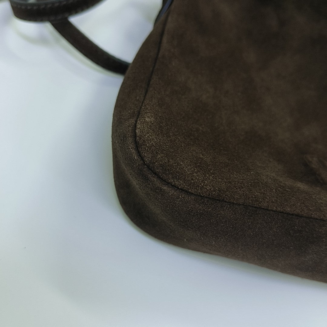 Aventure Suede Brown