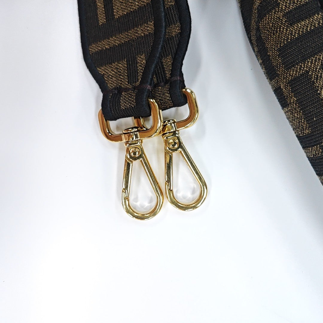 Baguette Medium Canvas Brown