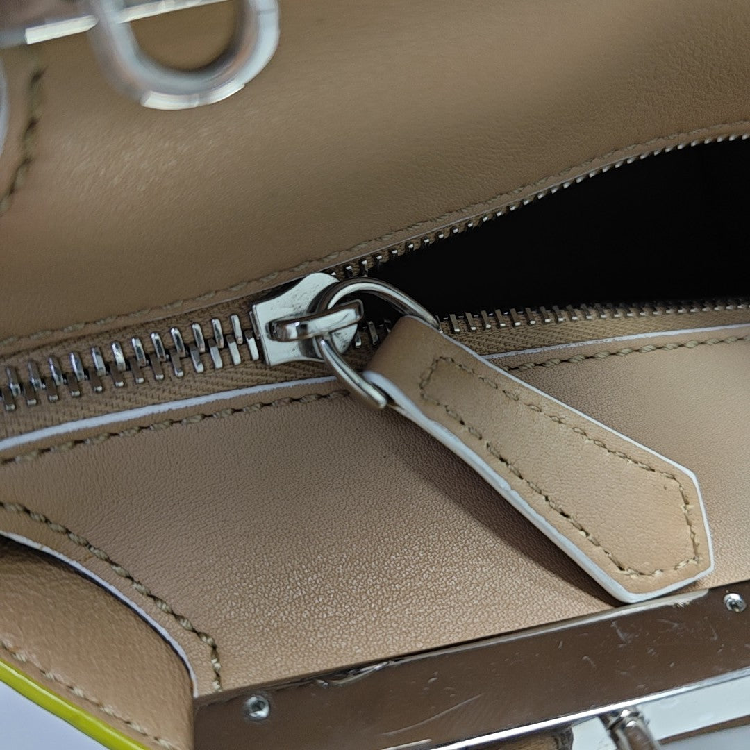 Authenticated pre-owned  3Jours Calfskin Brown - Shoulder Bag at Looply