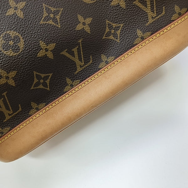 NOÉ MM Monogram Coated Canvas Brown