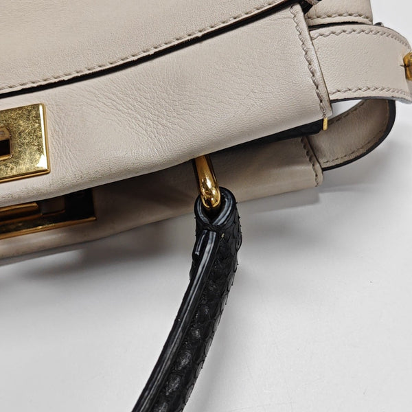 Peekaboo Medium Calfskin White