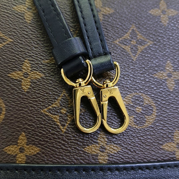 Authenticated pre-owned  LOCKY BB Monogram Coated Canvas Brown - Shoulder Bag at Looply
