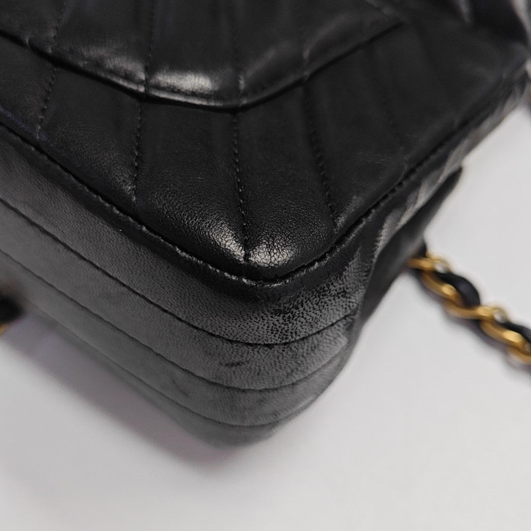 CLASSIC FLAP Mini Chevron Lambskin Black