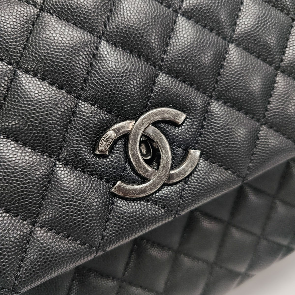COCO HANDLE Large Quilted Grained Calfskin Black