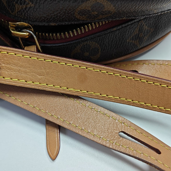 BOITE CHAPEAU PM Monogram Coated Canvas Brown