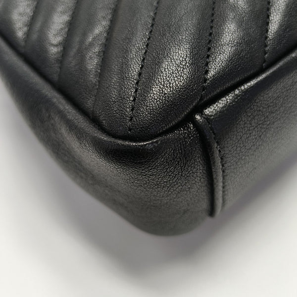 COLLEGE Medium Chevron Lambskin Black