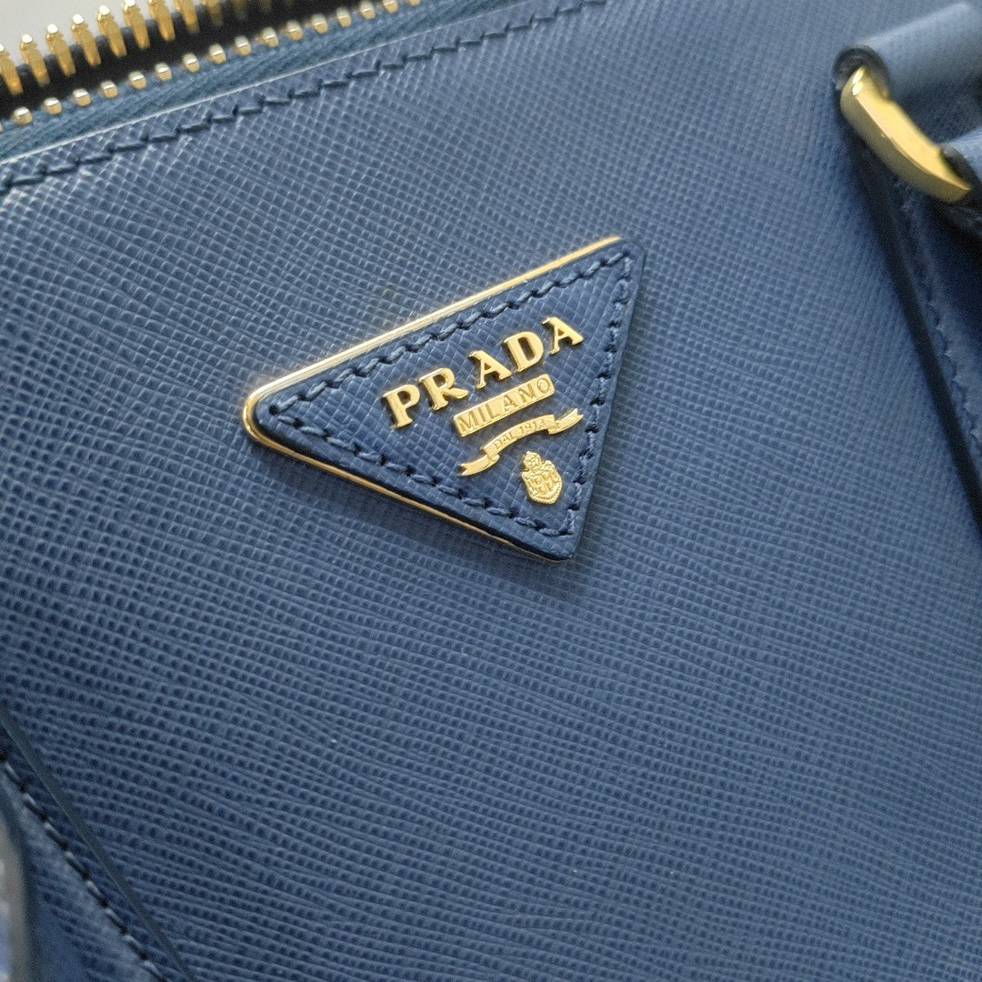 Promenade Calfskin Blue