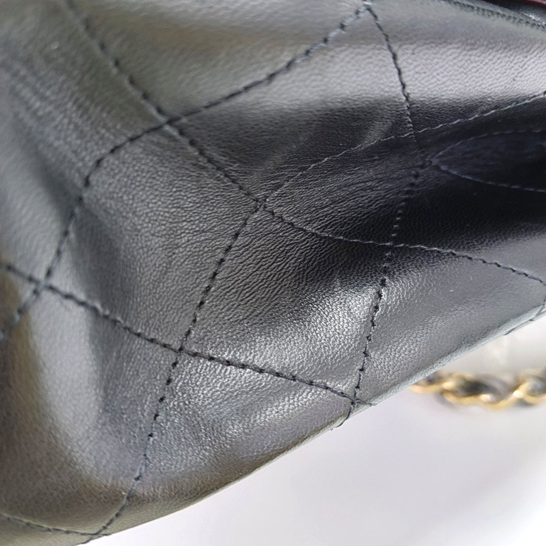 CLASSIC FLAP Jumbo Quilted Lambskin Black