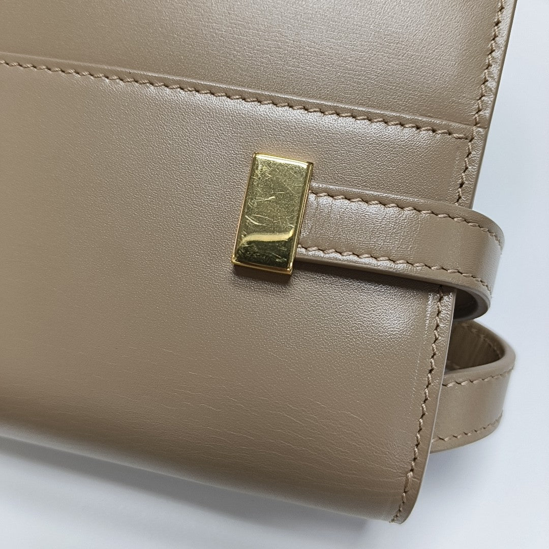 MANHATTAN Small Calfskin Beige