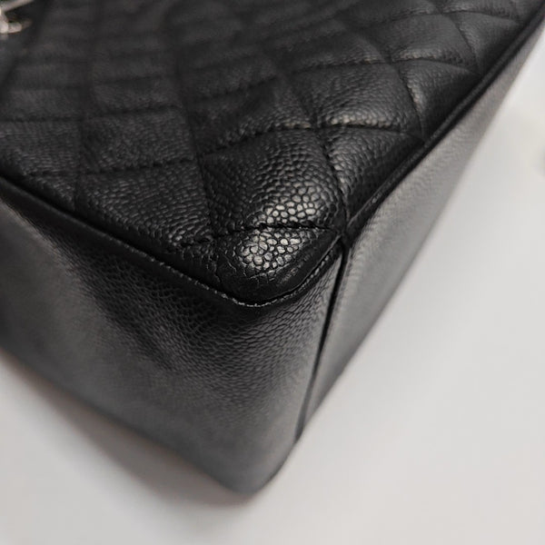 CHANEL GST Large Quilted Grained Calfskin Black