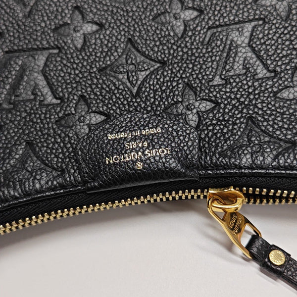 EASY POUCH ON STRAP Monogram Calfskin Black