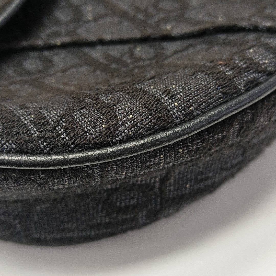 Saddle Medium Oblique Canvas Black