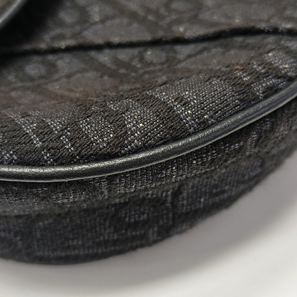 Saddle Medium Oblique Canvas Black