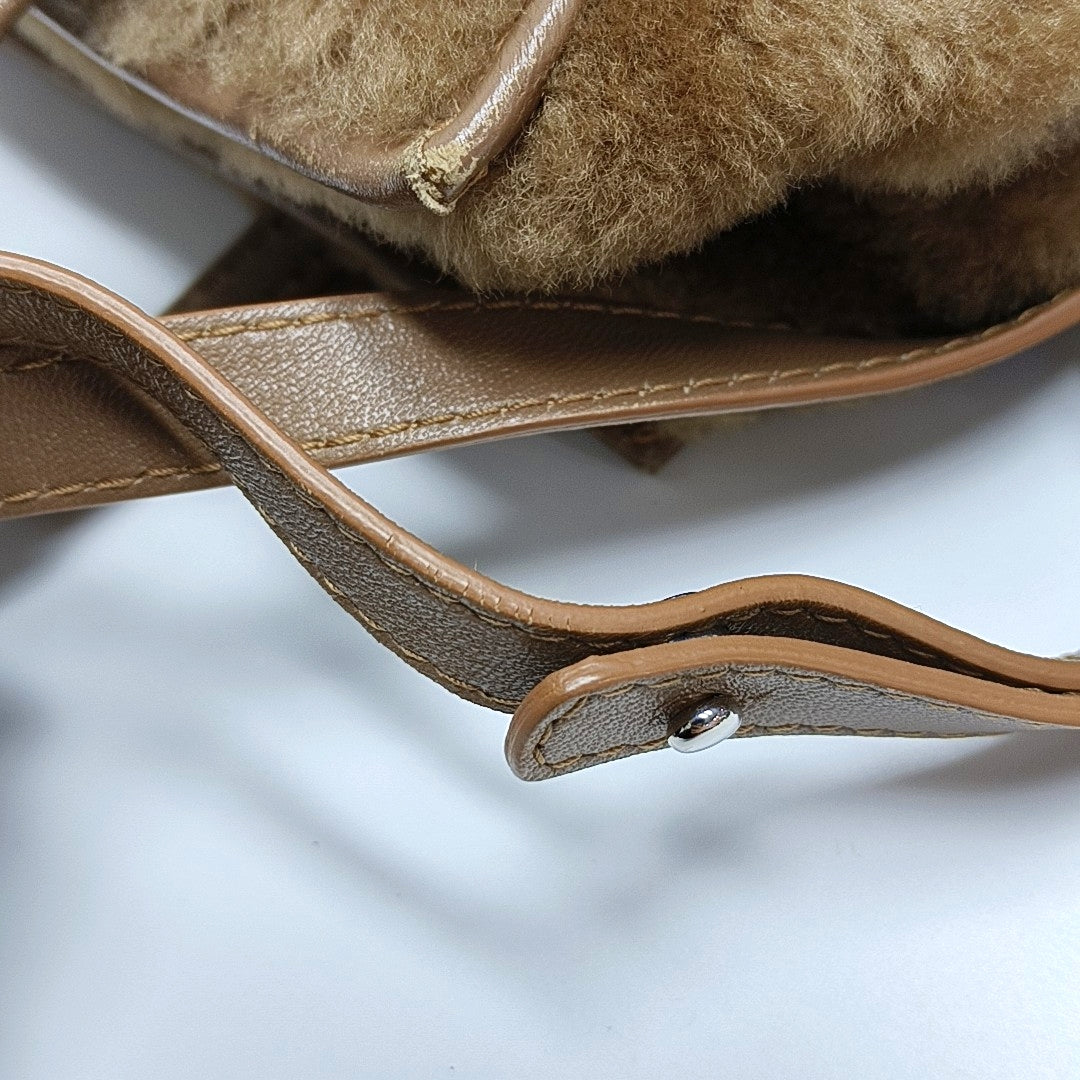 Authenticated pre-owned  Bazar Fur Brown - Tote Bag at Looply