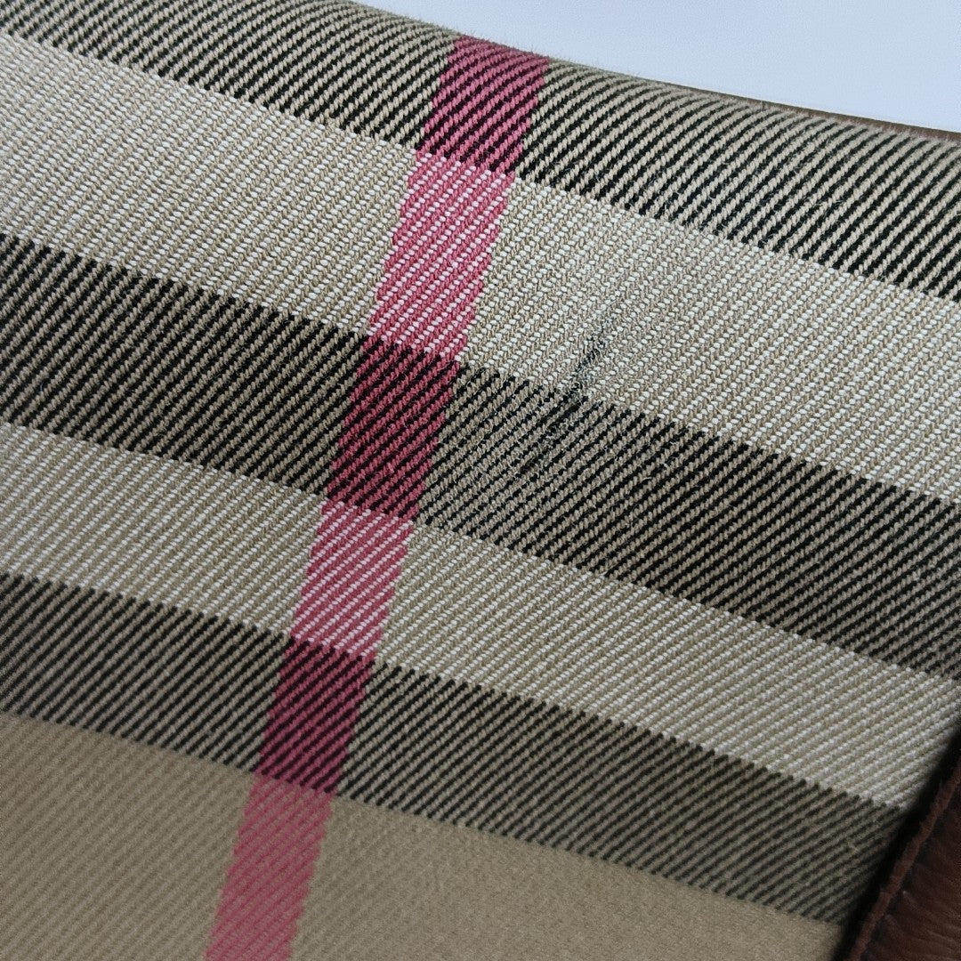 Milverton Canvas Beige