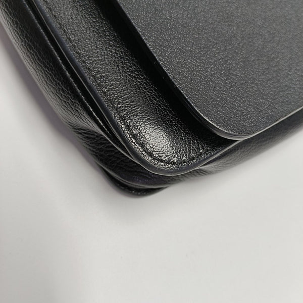 D-Ring Calfskin Black