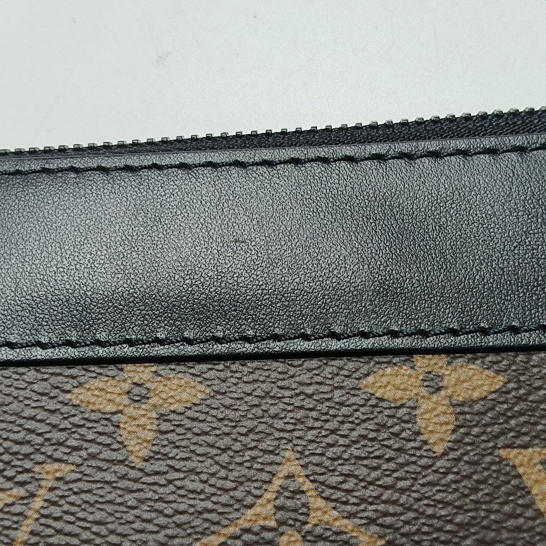 DISCOVERY Monogram Coated Canvas Brown
