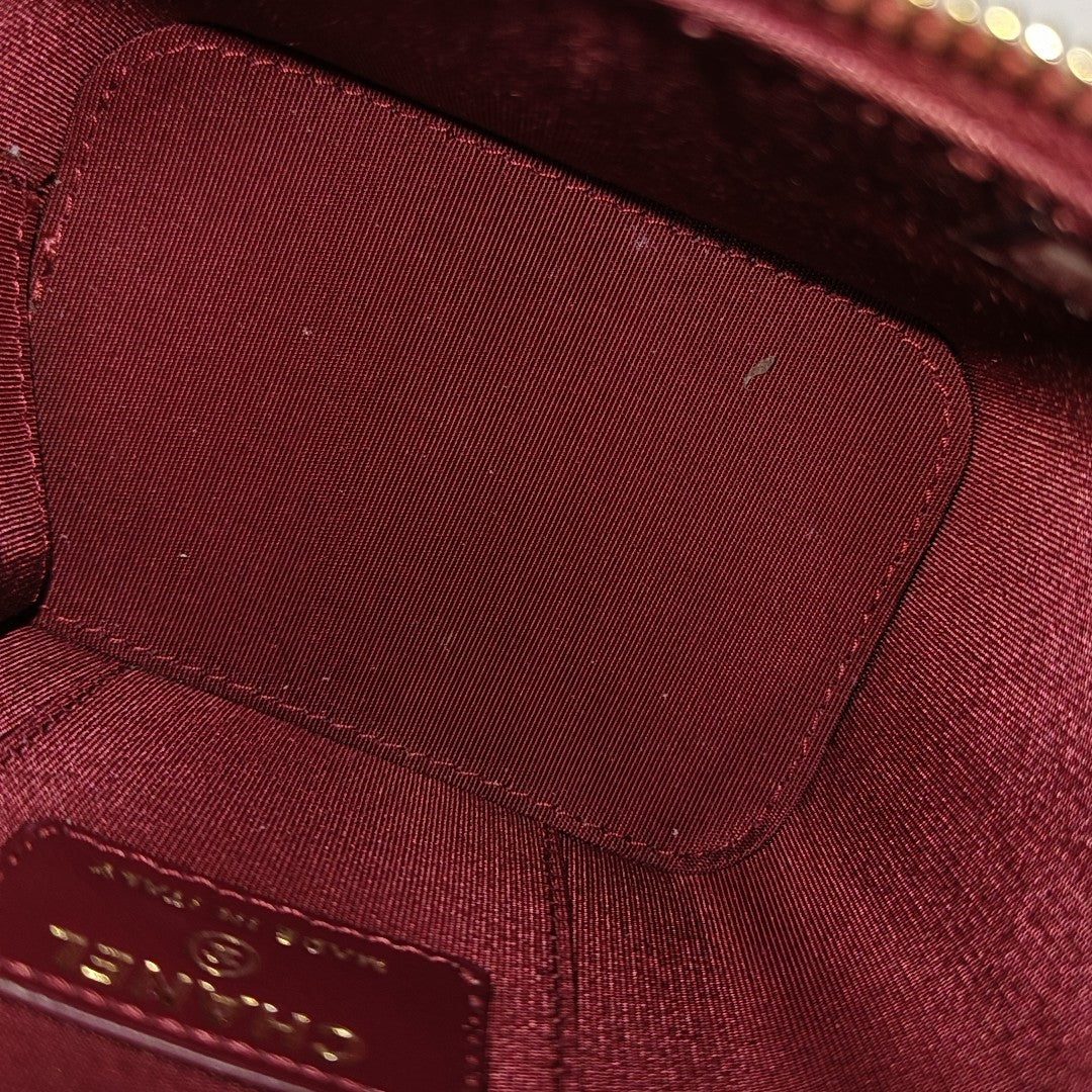 VANITY CASE Mini Quilted Lambskin Red