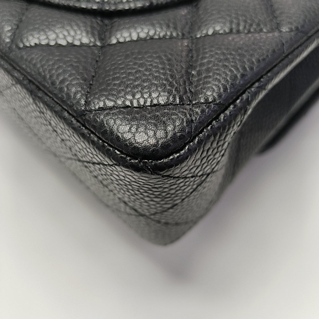 CLASSIC FLAP Small Quilted Grained Calfskin Black