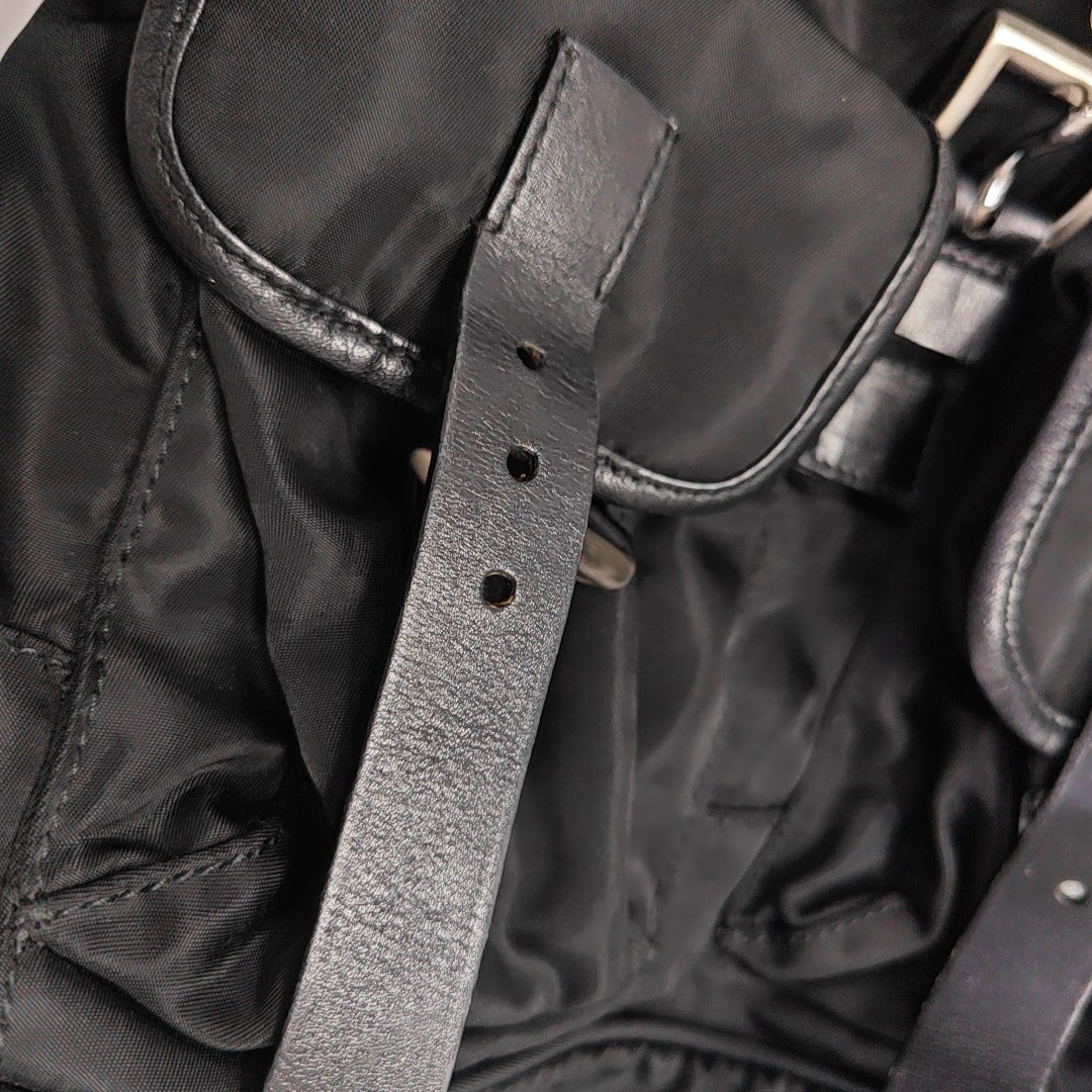 Vela Small Nylon Black